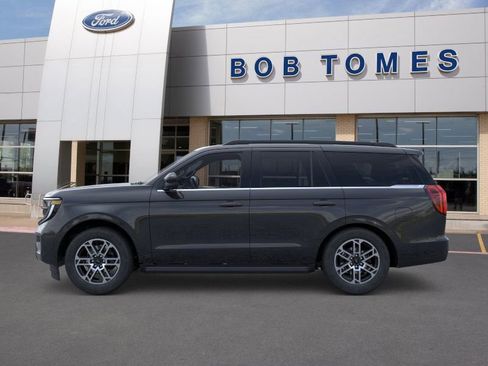 New 2025 Ford Expedition Active image 3
