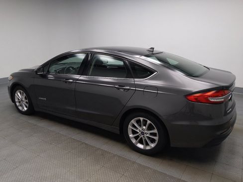 Used 2019 Ford Fusion SE FWD image 3