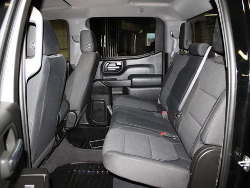 Used 2020 Chevrolet Silverado 1500 Custom w/ Custom Value Package AWD/4WD image 7