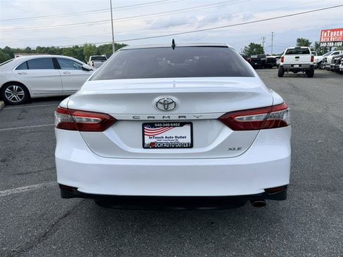 Used 2020 Toyota Camry XLE FWD image 9