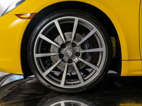 Used 2023 Porsche 718 Cayman RWD image 14