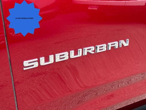 Used 2021 Chevrolet Suburban Premier AWD/4WD image 11