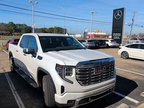 Used 2025 GMC Sierra 1500 Denali image 1