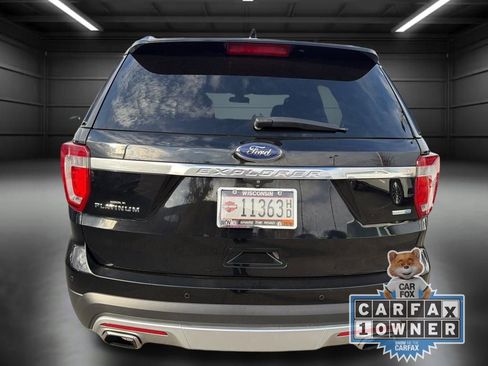 Used 2017 Ford Explorer Platinum image 4