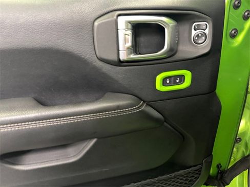 Used 2018 Jeep Wrangler Unlimited Sahara w/ Uconnect 4C Nav & Sound Group image 25