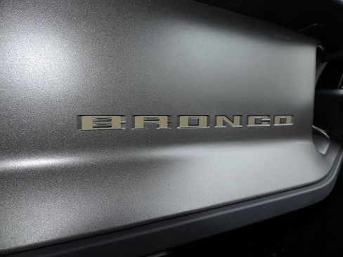 Used 2025 Ford Bronco Badlands AWD/4WD image 19