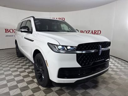 New 2025 Lincoln Navigator Reserve w/ Jet Appearance Package