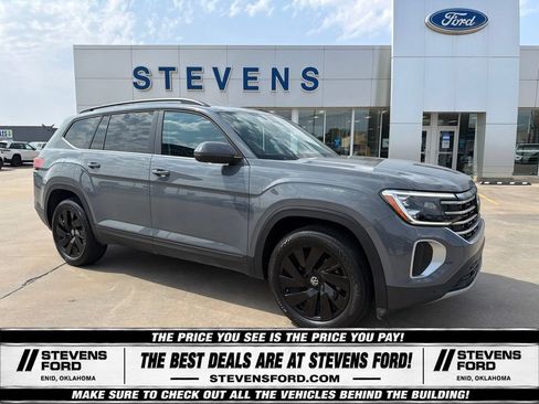 Used 2025 Volkswagen Atlas SE AWD/4WD image 1