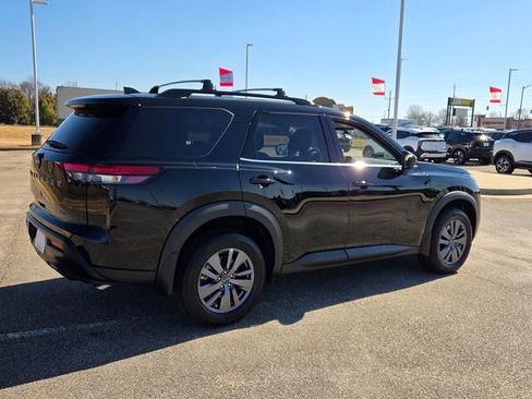 New 2026 Nissan Pathfinder SV image 14