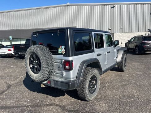 Used 2024 Jeep Wrangler Unlimited Sport AWD/4WD image 4