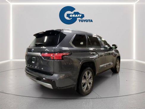 Used 2024 Toyota Sequoia Capstone image 5