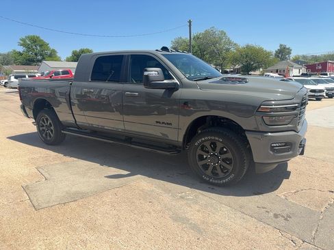 New 2026 RAM 2500 Laramie w/ Night Edition AWD/4WD image 4