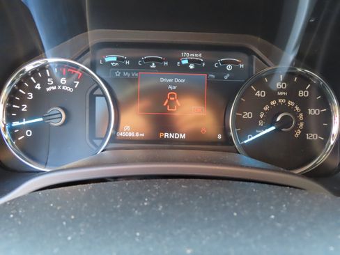 Used 2019 Ford F150 Lariat w/ Equipment Group 502A Luxury image 35