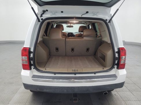 Used 2016 Jeep Patriot High Altitude FWD image 29