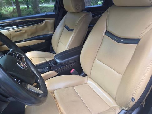 Used 2014 Cadillac XTS Luxury FWD image 19