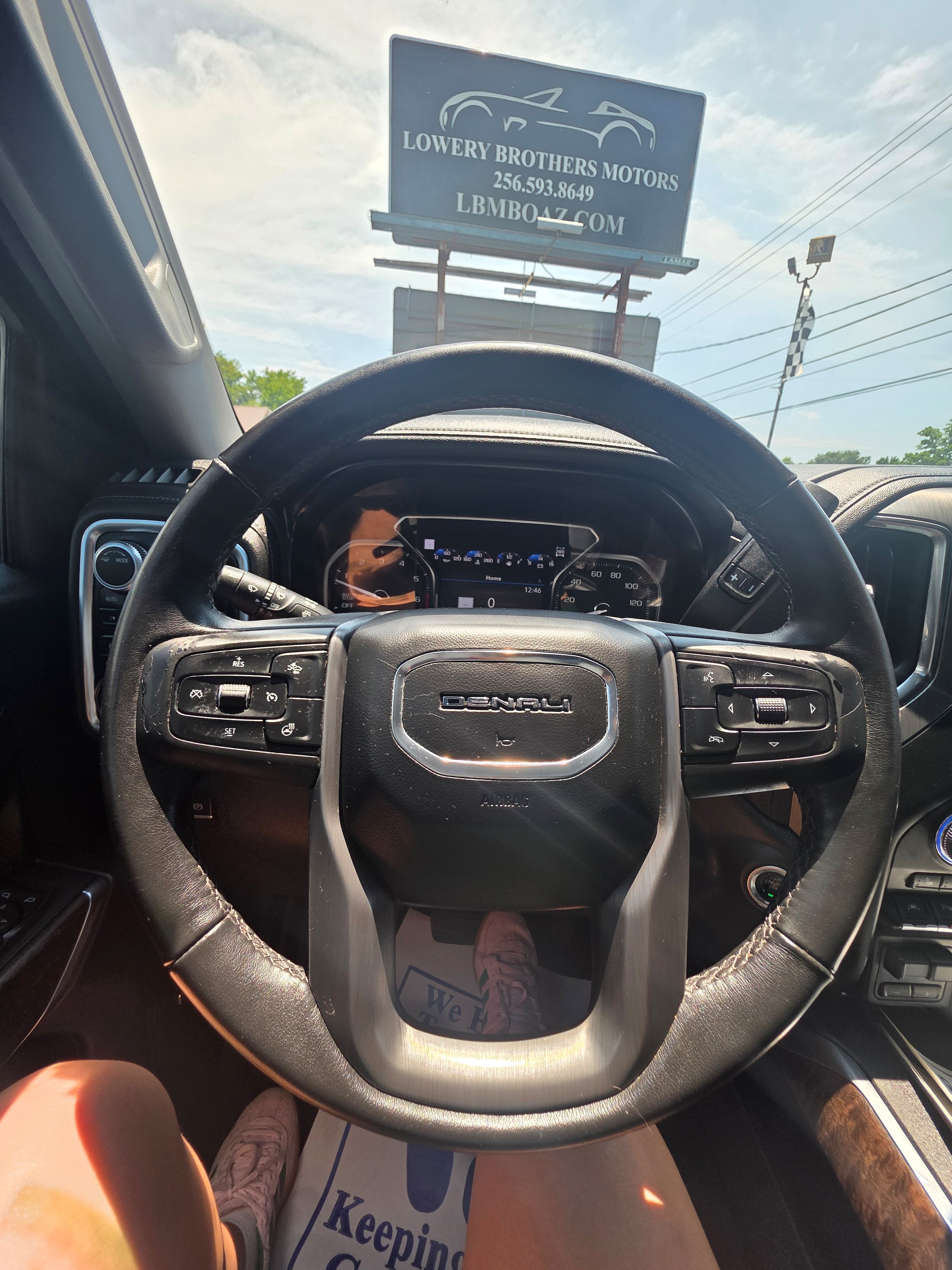 Used 2021 GMC Sierra 1500 Denali w/ Technology Package AWD/4WD image 9