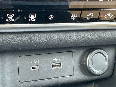 Used 2021 Nissan Rogue SV image 22