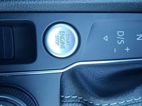 Used 2022 Volkswagen Atlas SE w/ Black Wheel Package image 27