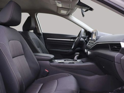 Used 2022 Nissan Altima 2.5 SV AWD/4WD image 33