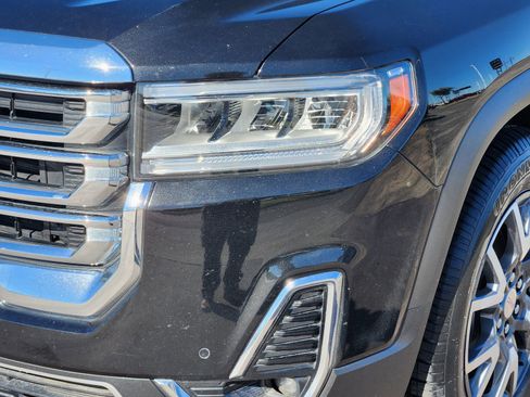 Used 2023 GMC Acadia SLT image 11