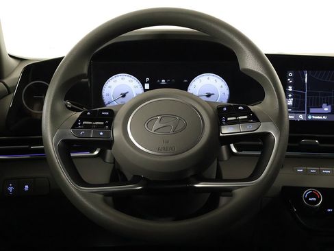 Used 2024 Hyundai Elantra SEL image 33