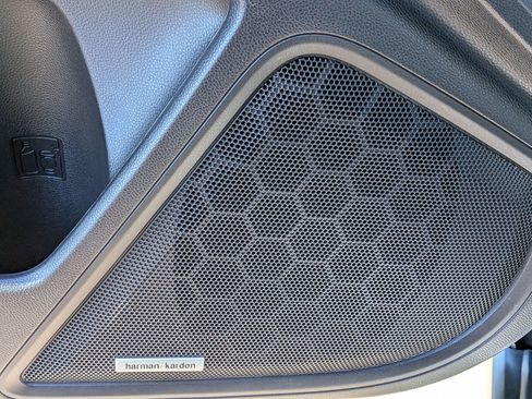 Certified 2025 Subaru Outback Limited image 10