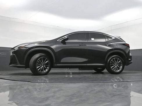 Used 2025 Lexus NX 250 FWD w/ Towing Package (2000 Lbs) image 27