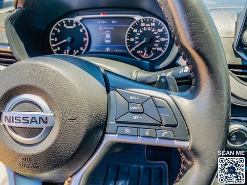 Used 2022 Nissan Altima 2.5 SR w/ Midnight Edition Package FWD image 23
