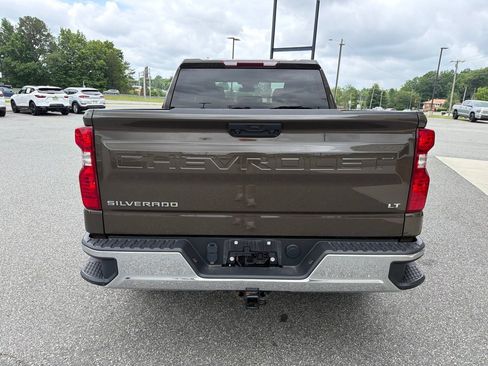 Used 2023 Chevrolet Silverado 1500 LT AWD/4WD image 7