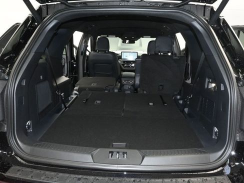 New 2026 Ford Explorer ST-Line w/ ST-Line Street Pack image 12