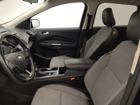 Used 2018 Ford Escape SE w/ SE Sport Appearance Package FWD image 17