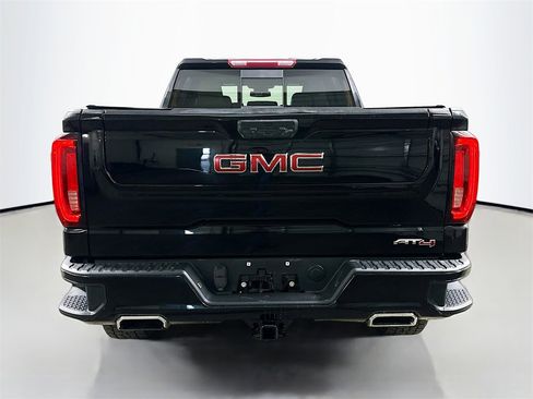 Used 2022 GMC Sierra 1500 AT4 w/ AT4 Preferred Package image 6