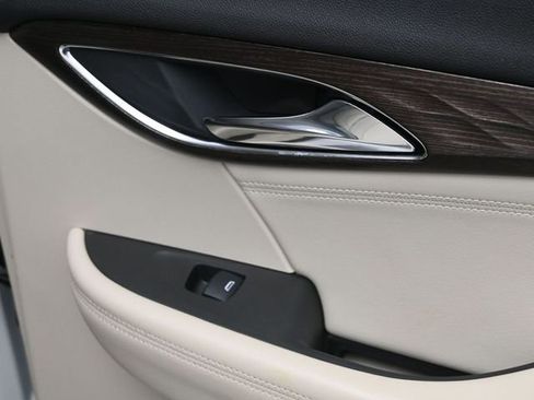 Used 2022 Buick Envision Avenir w/ Technology Package II FWD image 33