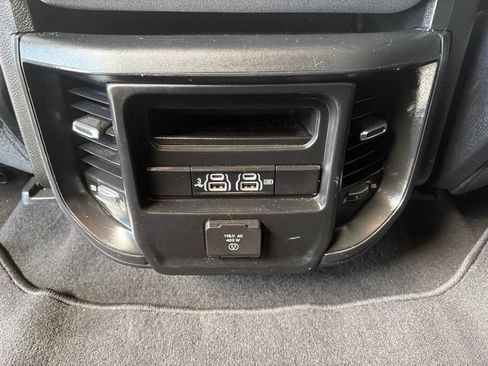 Used 2019 RAM 1500 Big Horn AWD/4WD image 21