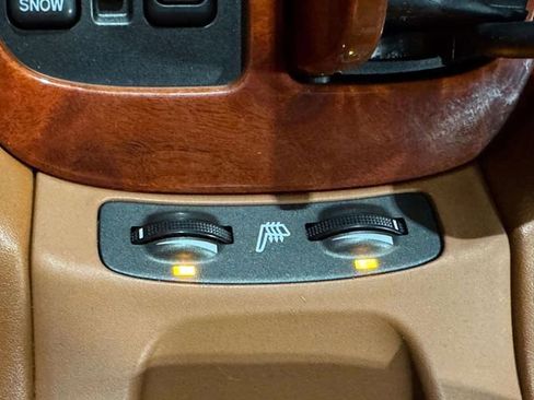 Used 2004 Lexus SC 430 Convertible image 22