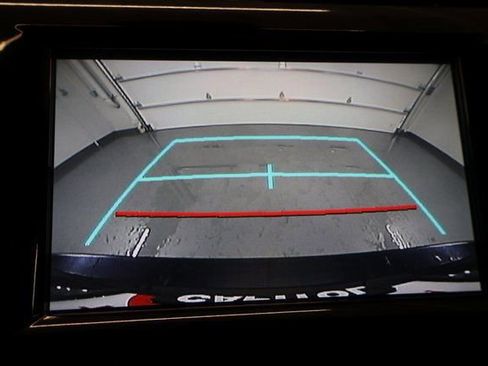 Used 2018 Toyota Camry SE image 25