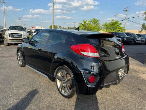 Used 2014 Hyundai Veloster Turbo w/ Turbo Technology Package 04 FWD image 3