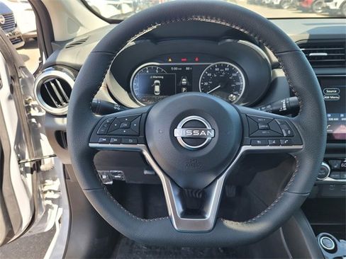 New 2025 Nissan Versa SR image 7