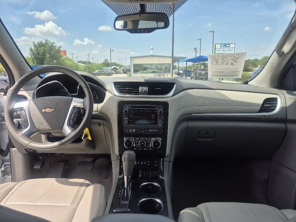 Used 2016 Chevrolet Traverse LT FWD image 21
