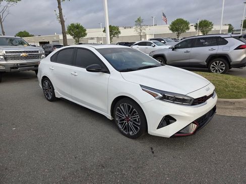 Used 2023 Kia Forte GT w/ GT2 Package image 3