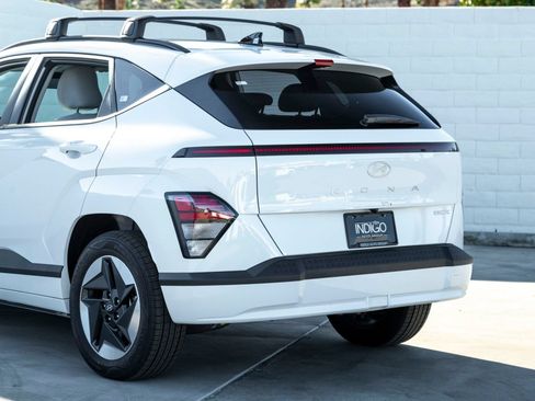New 2025 Hyundai Kona SEL FWD image 3