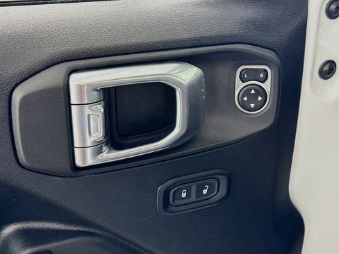 Used 2021 Jeep Wrangler Unlimited Sport image 20