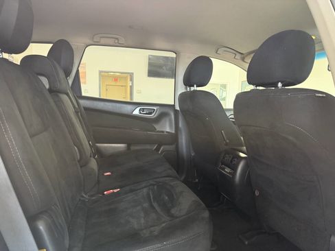 Used 2015 Nissan Pathfinder SL image 23