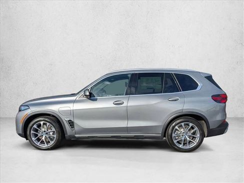 New 2026 BMW X5 xDrive50e w/ Climate Comfort Package image 9
