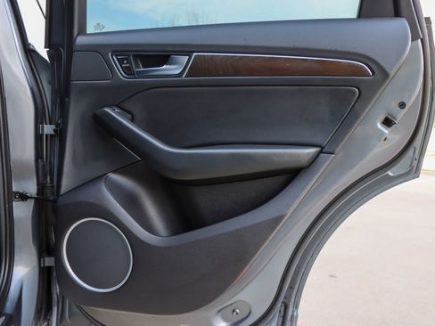 Used 2016 Audi Q5 2.0T Premium Plus w/ Technology Package image 11