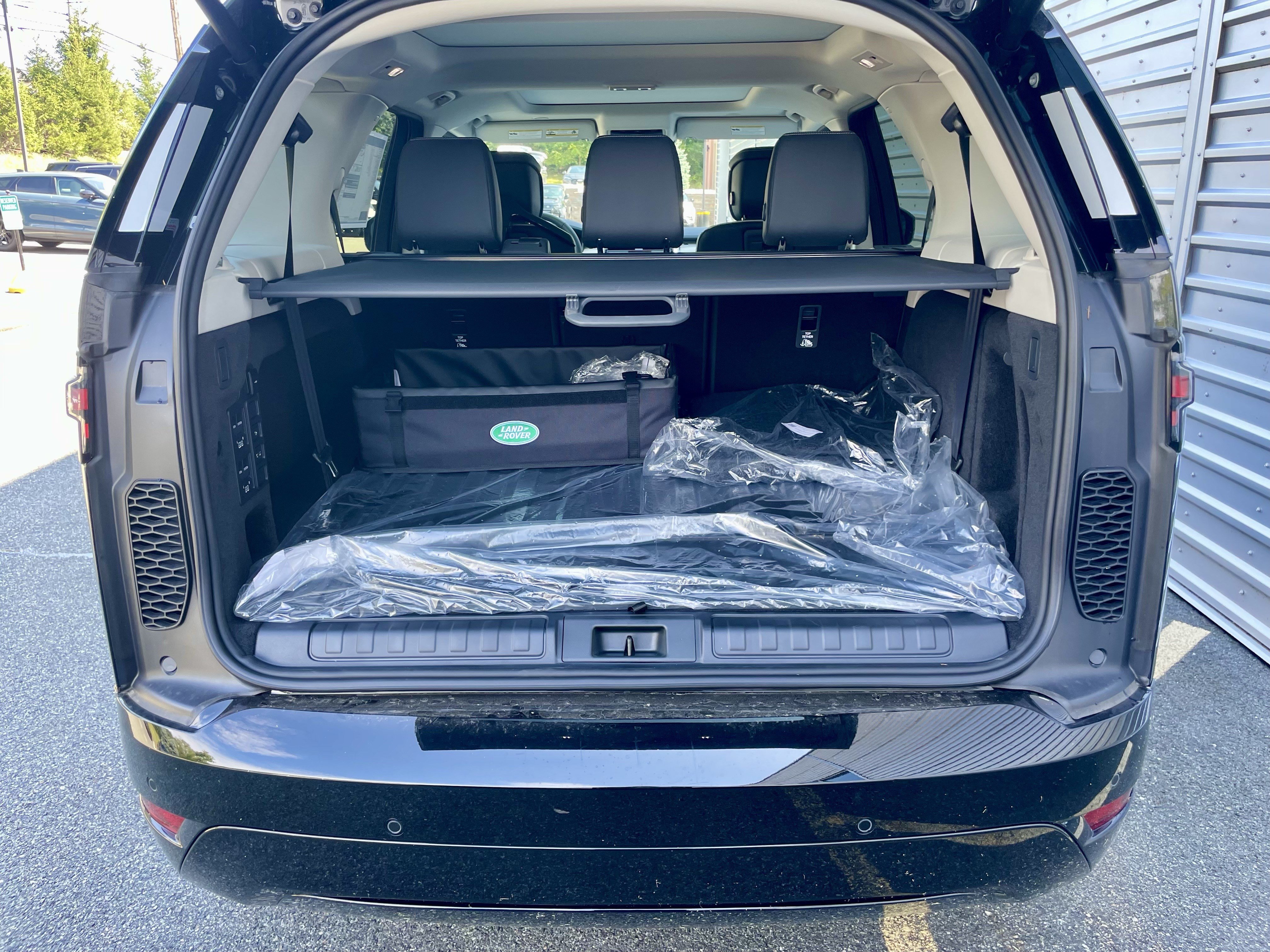 New 2026 Land Rover Discovery Dynamic SE AWD/4WD image 40