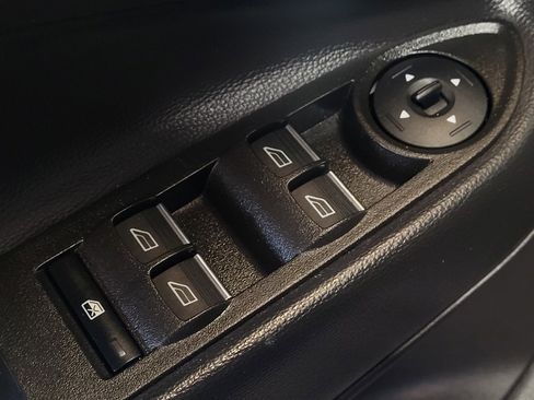 Used 2017 Ford Escape SE w/ Equipment Group 201A image 27