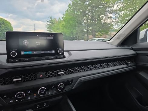 Used 2023 Honda Accord EX image 18