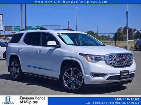 Used 2019 GMC Acadia Denali w/ Technology Package AWD/4WD image 1
