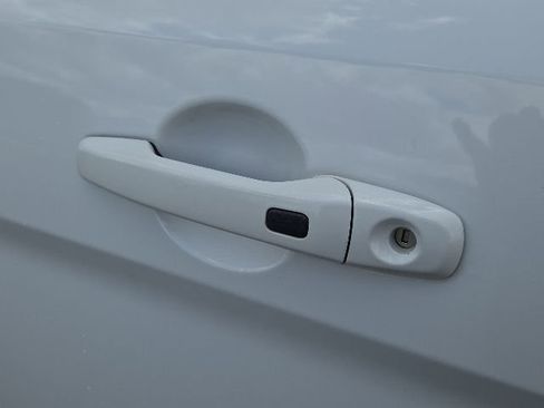 Used 2019 Ford Explorer XLT AWD/4WD image 21